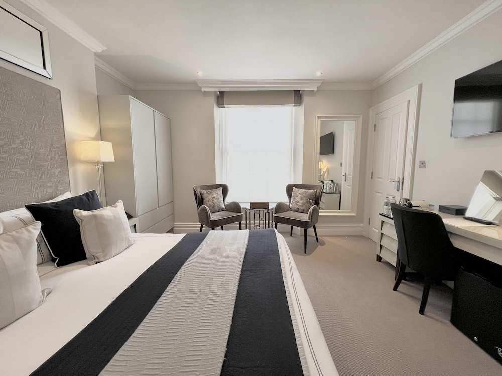 Tavistock House Hotel 6/38