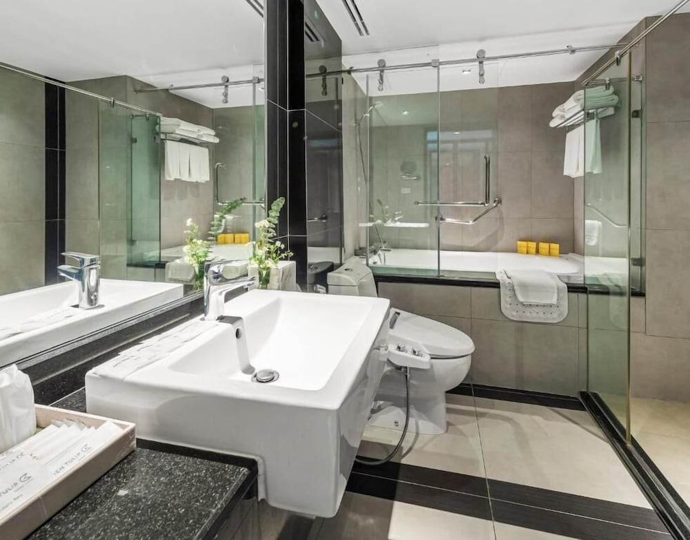 Golden Tulip Mandison Suites 59/59