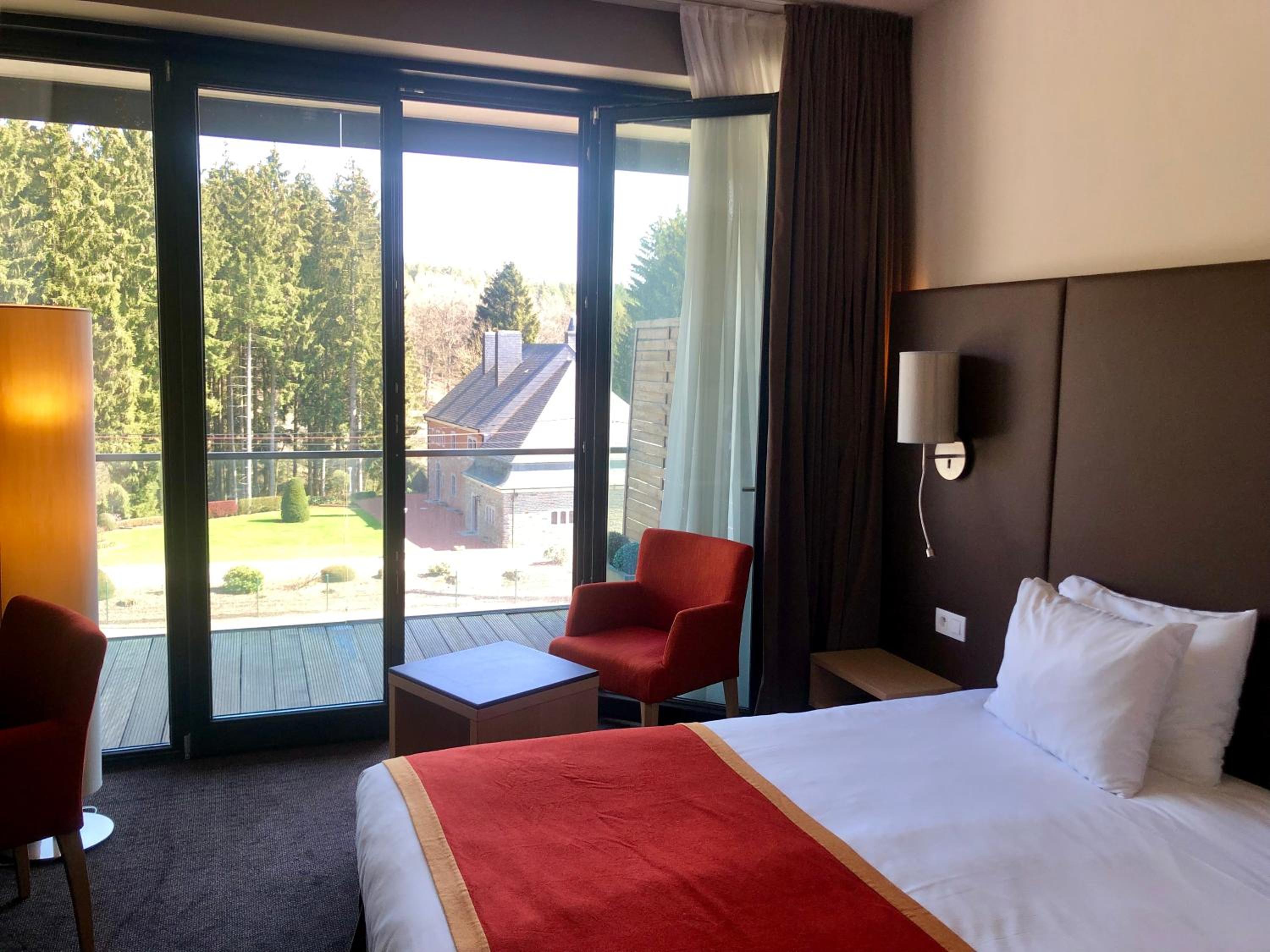 غرفة ديلوكس بسرير مزدوج بشرفة، Hotel De La Source 2/4