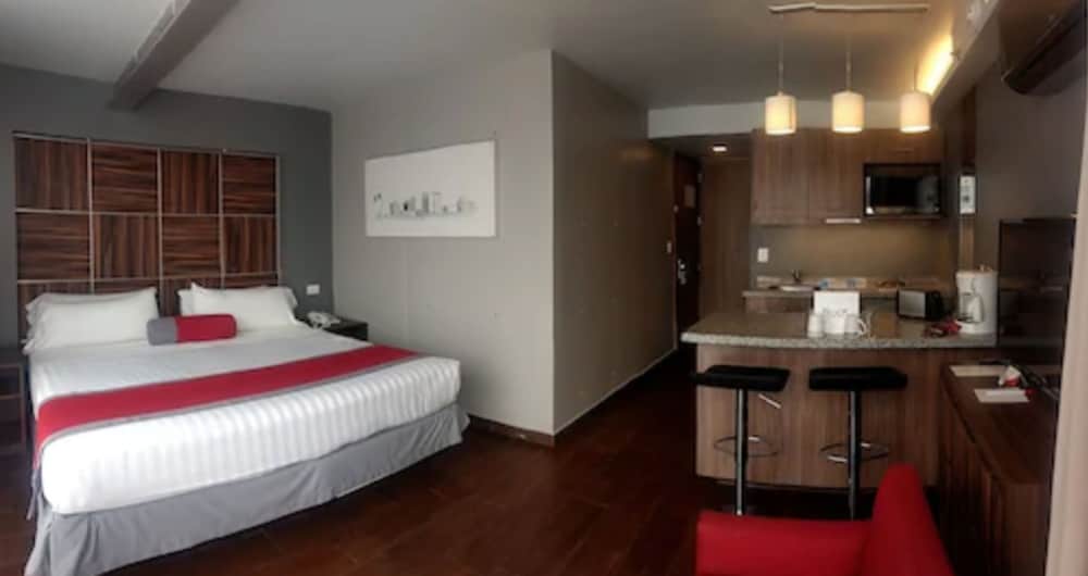 Hotel Block Suites 9/69