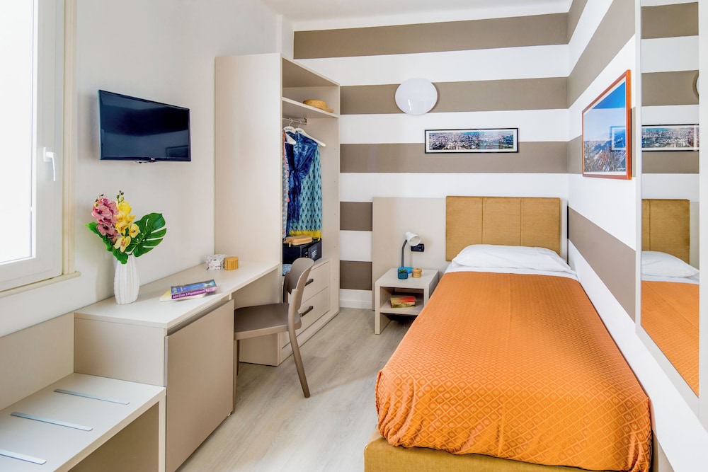 Albergo La Piazzetta 26/50