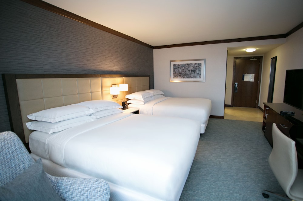 Hilton Minneapolis Bloomington 18/70
