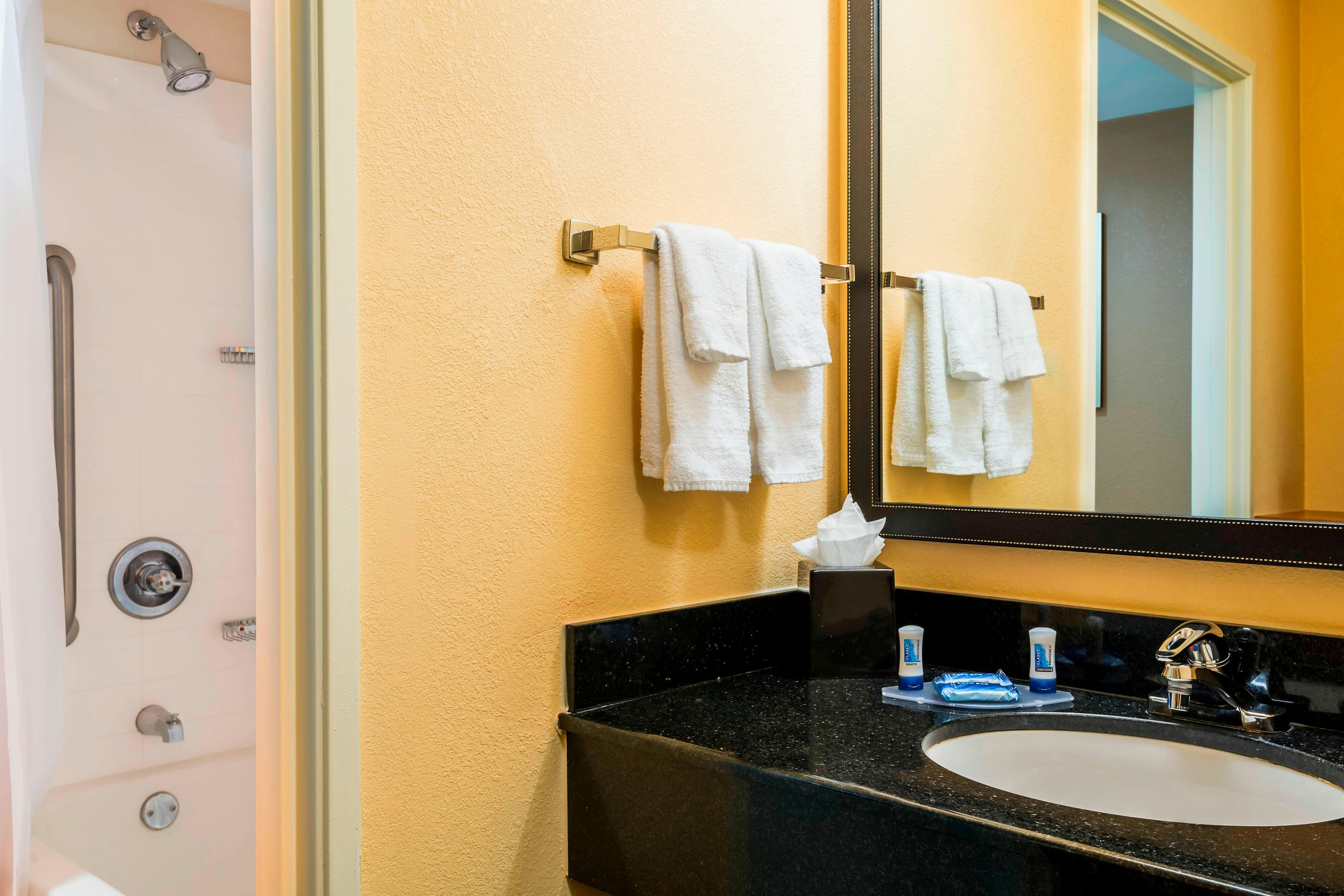 Fairfield Inn Suites By Marriott Mobile 12/12