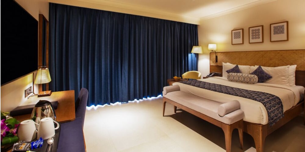Marquis Beach Resort 24/50