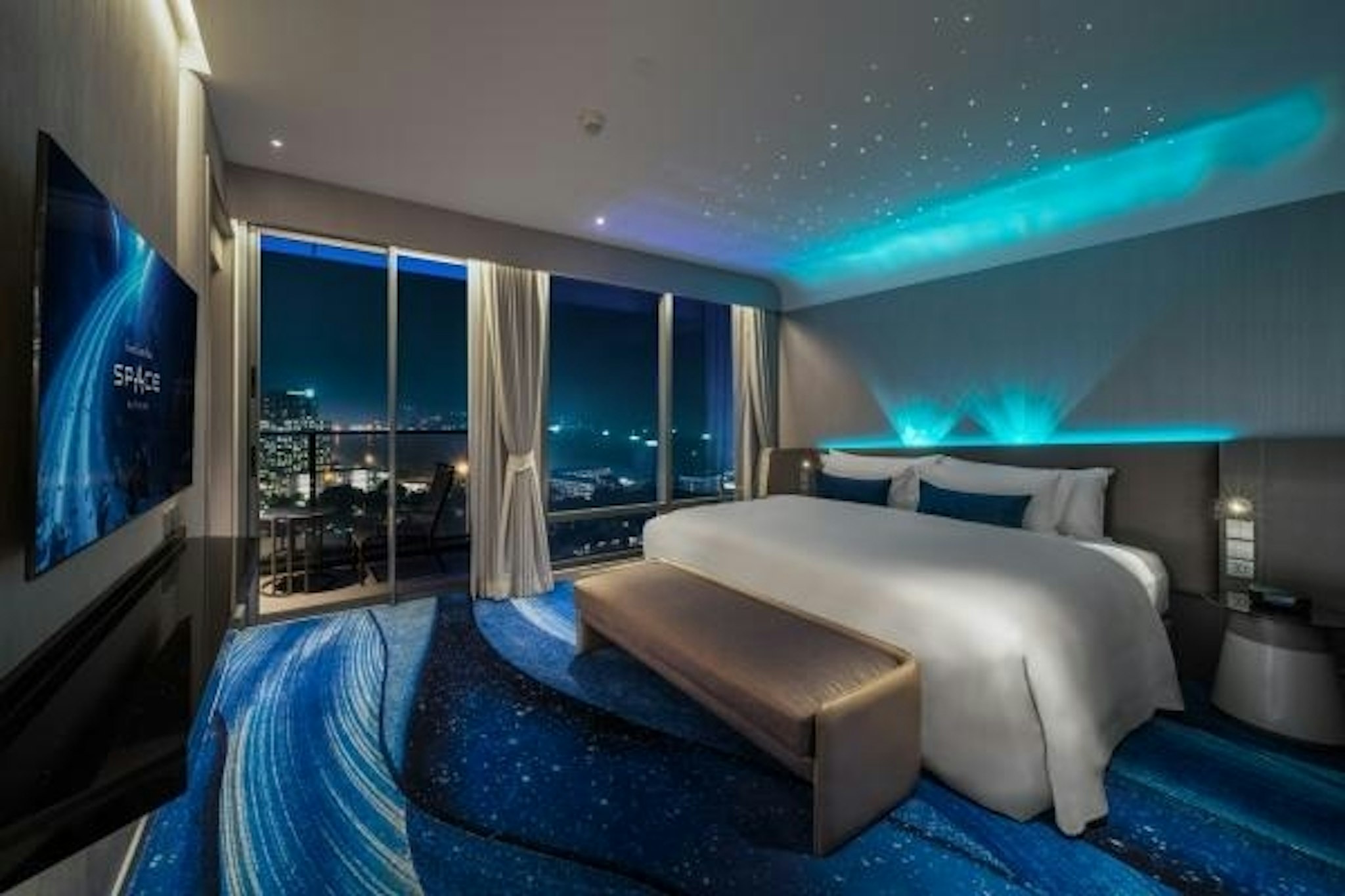 Space, Suite, King Bed