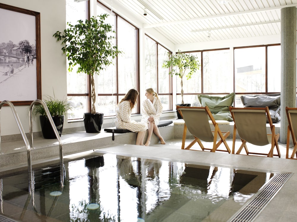 Marholmen Hotell and Conference AB 77/81