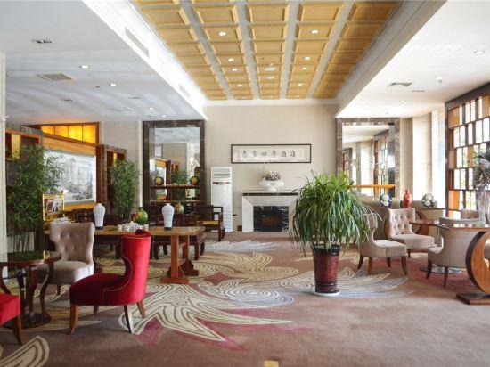 Chun Xue Four Seasons Hotel 42/57