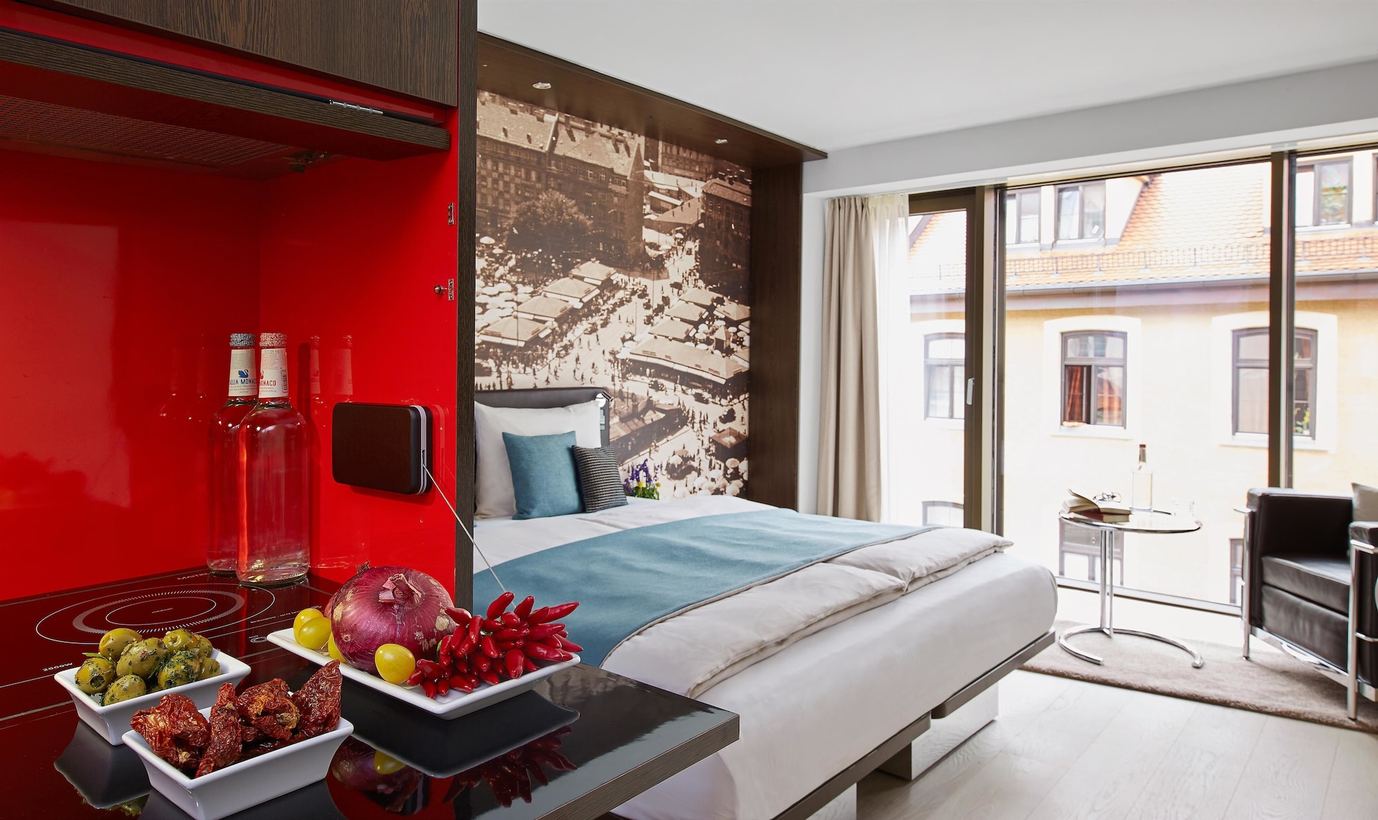 BUSINESS, DOUBLE BED