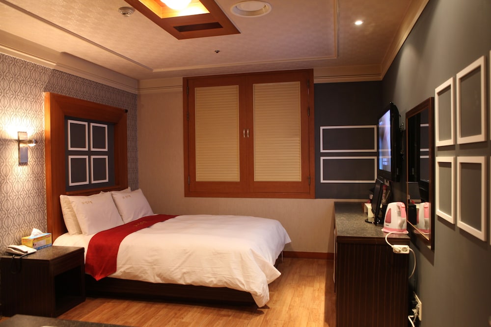 King Hotel 27/42