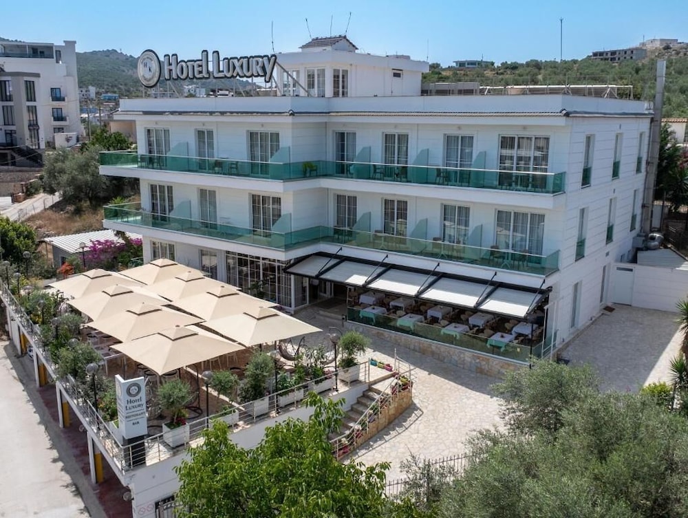 Hotel Luxury in Ksamil