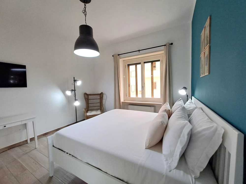 B&B Ajana 9/22