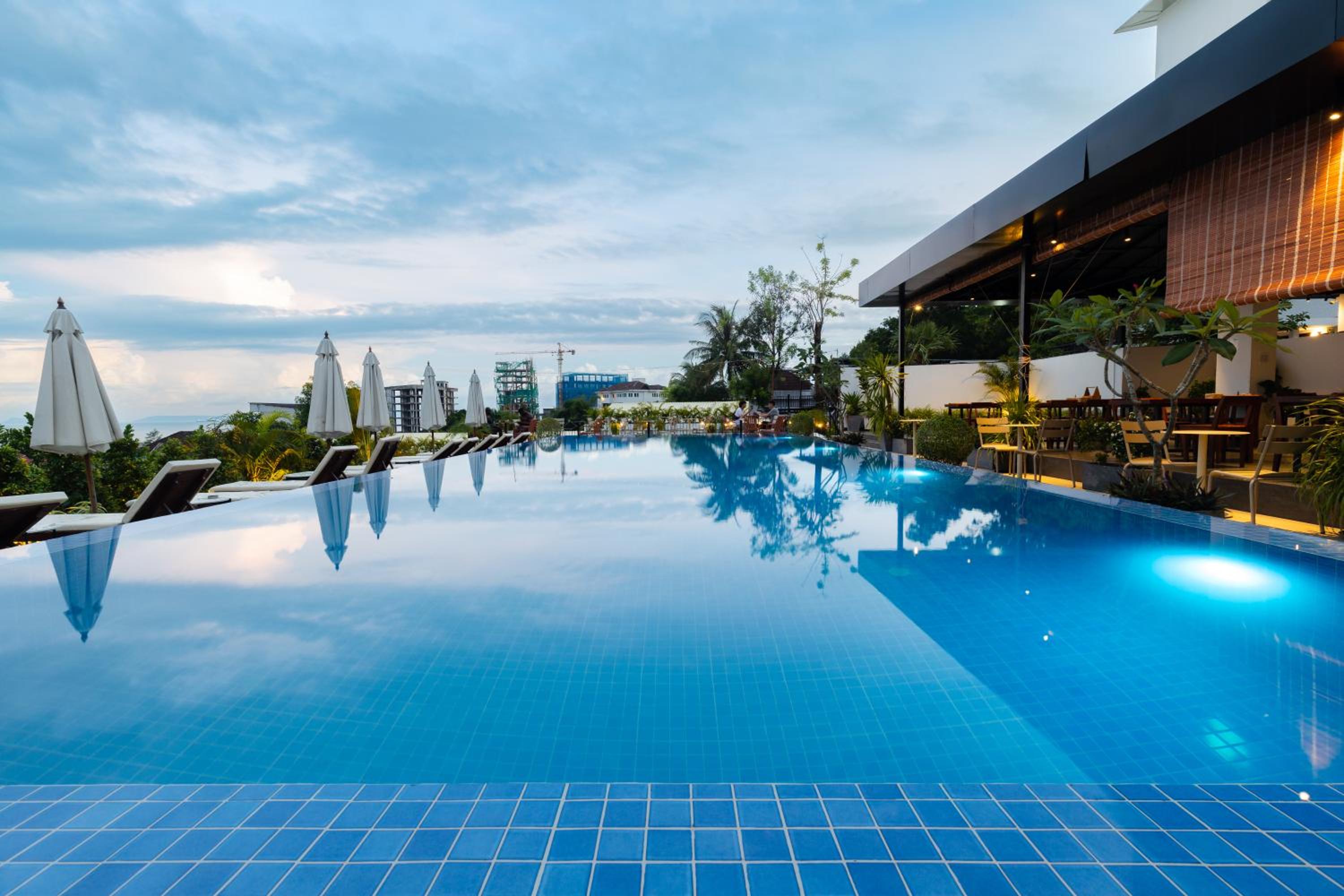 Onederz Sihanoukville 35/38