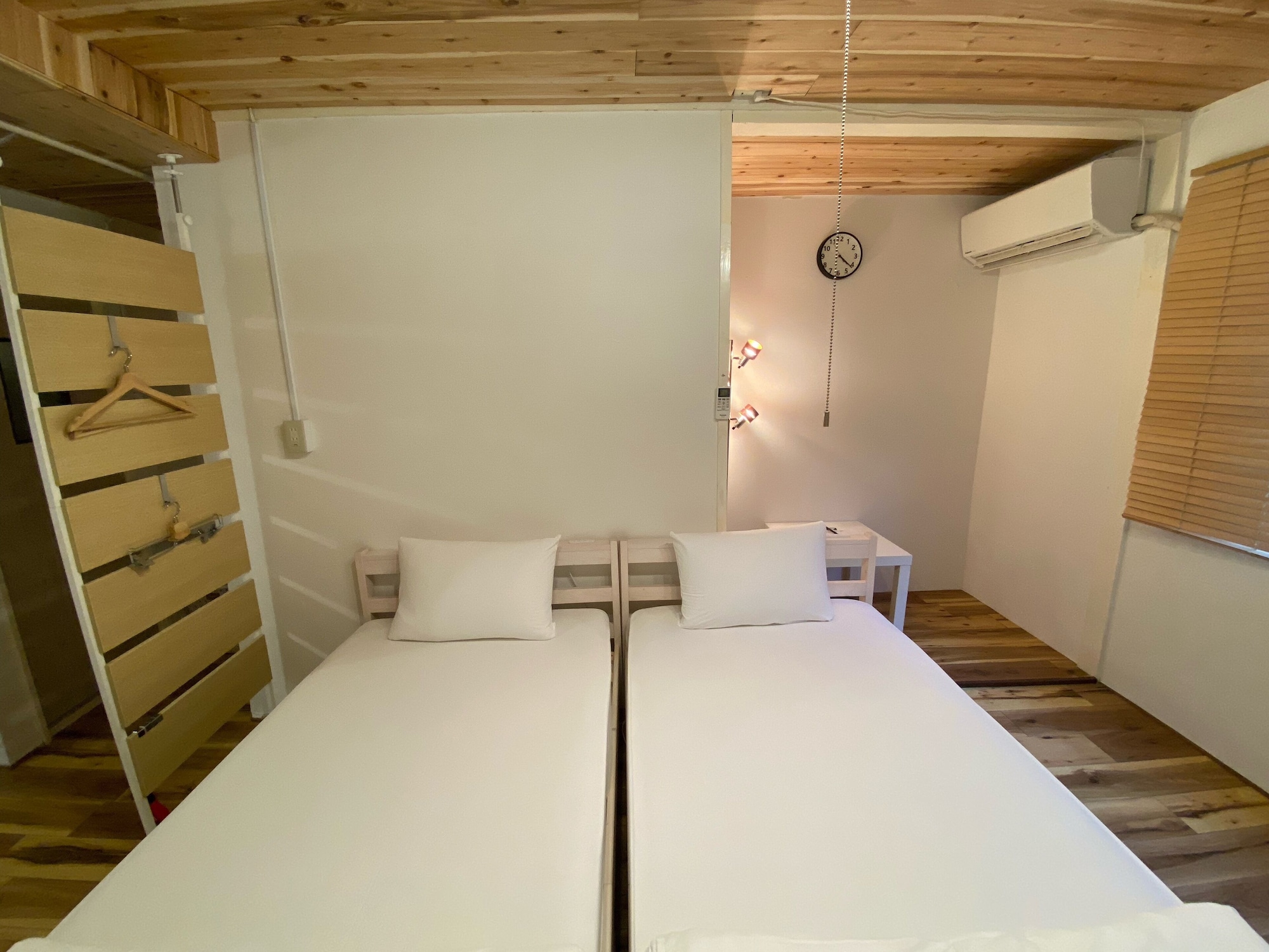 1 BEDROOM, ECONOMY, TWIN BEDS, PRIVATE BATHROOM