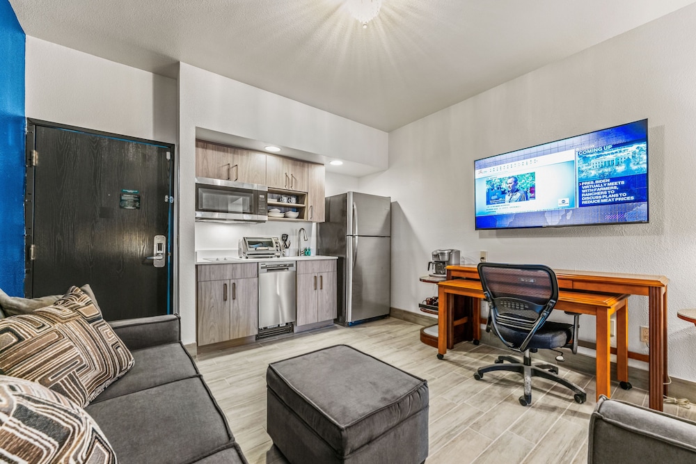 Metro Tempe Extended Stay 36/55