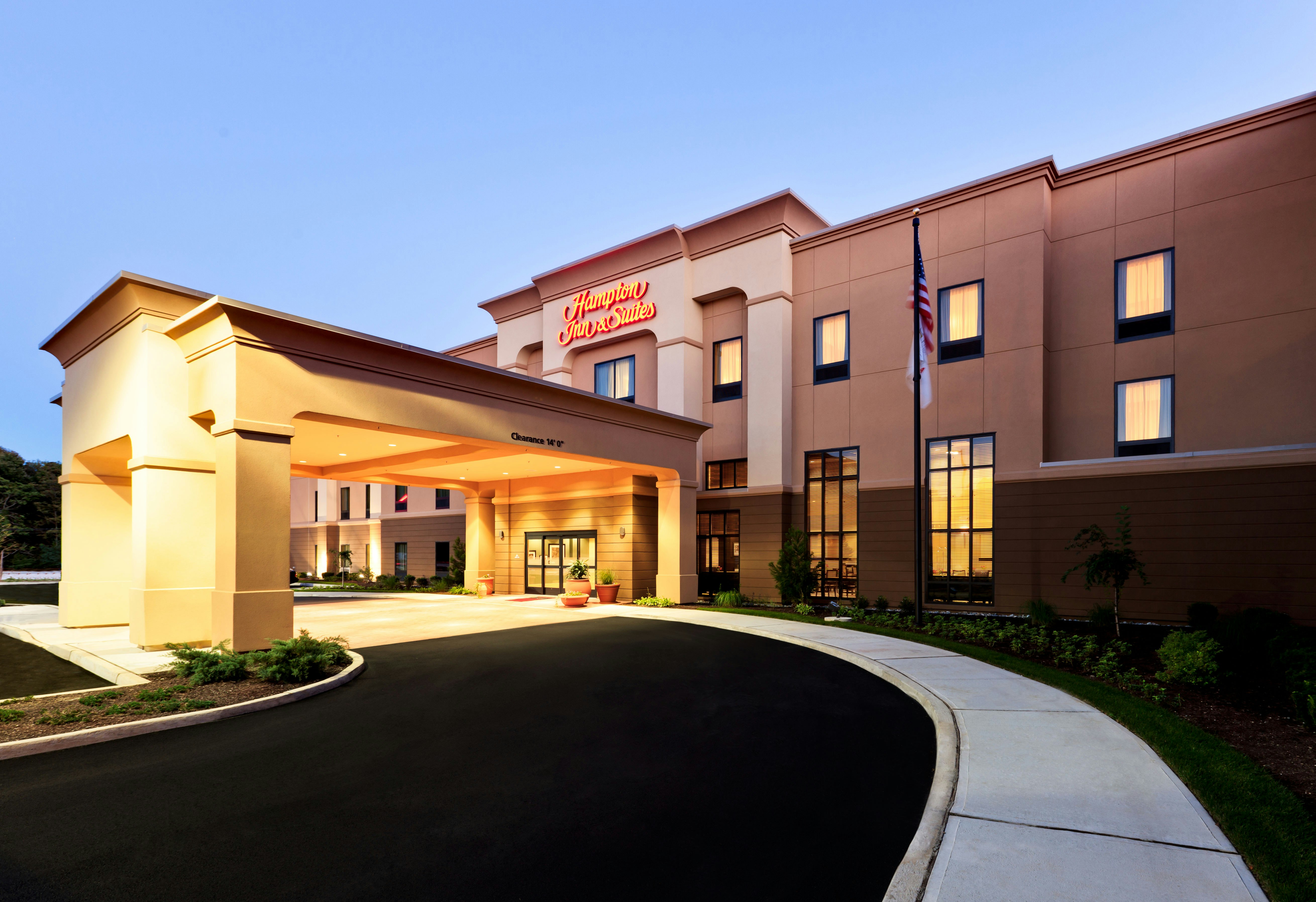 Hampton Inn & Suites Mahwah 6/60