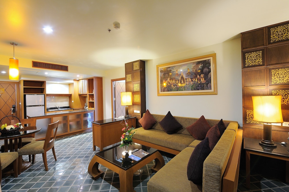 The Royal Paradise Hotel & Spa 54/75