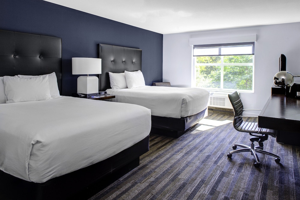 Standard, 2 Double Beds