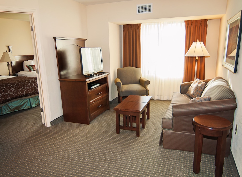 Staybridge Suites Wichita 38/79