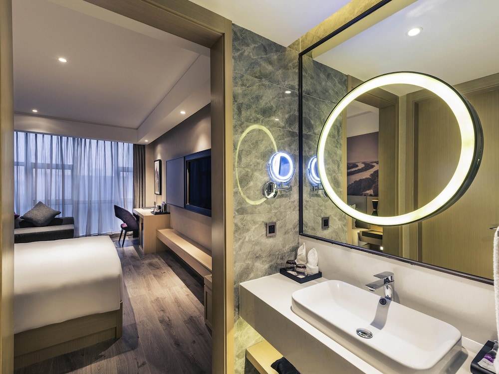 Mercure Chengdu Downtown 68/71