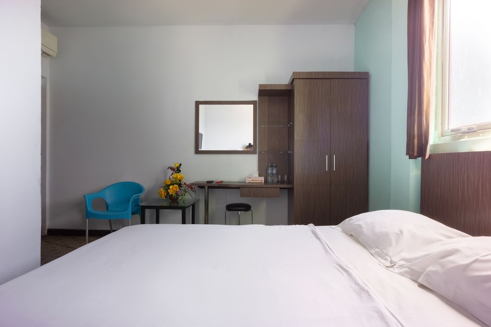 Hotel O Makassar near Losari Beach formerly Ocean View Hotel 14/21