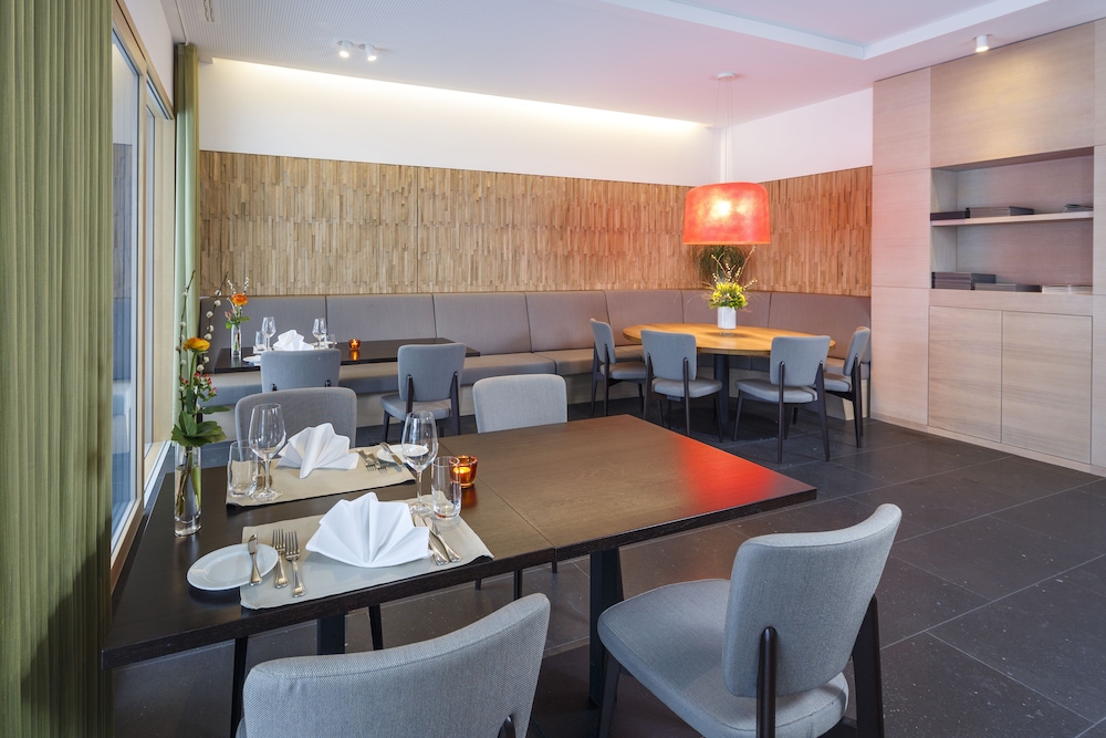 NEWSTAR SWISS QUALITY HOTEL 21/31