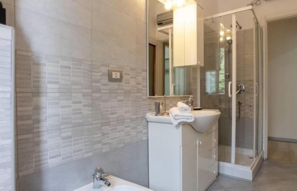 Suzzani Apartment 6/7