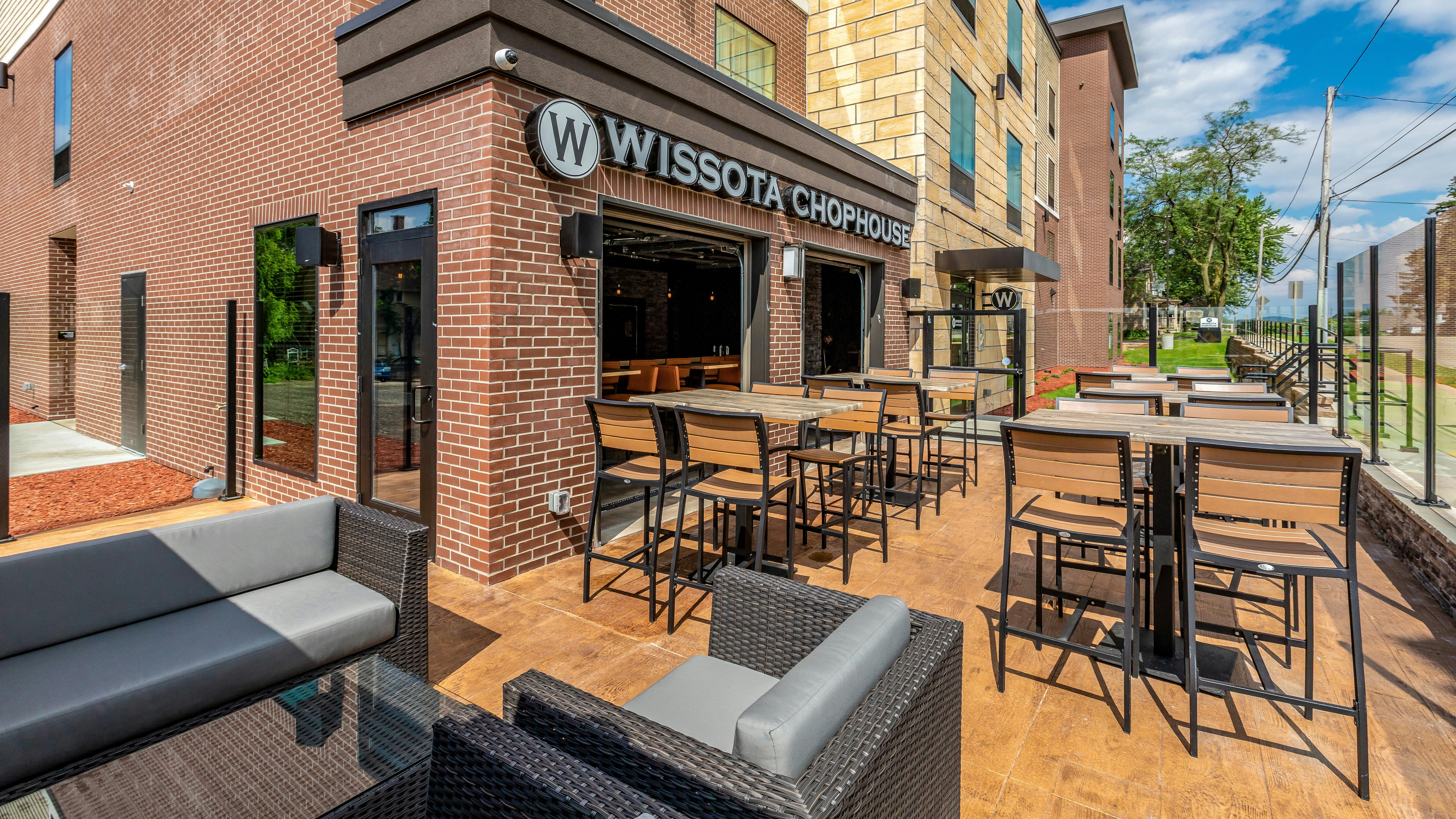 Cobblestone Hotel & Suites - Hartford 40/57