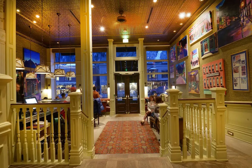 New Sheridan Hotel 28/34