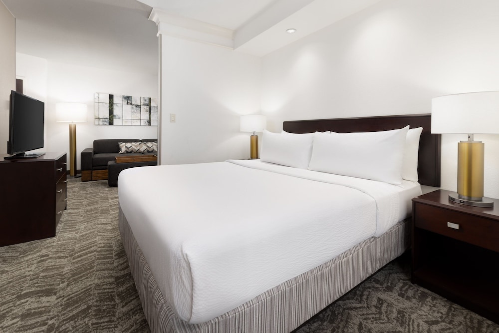 Springhill Suites Fresno 20/46