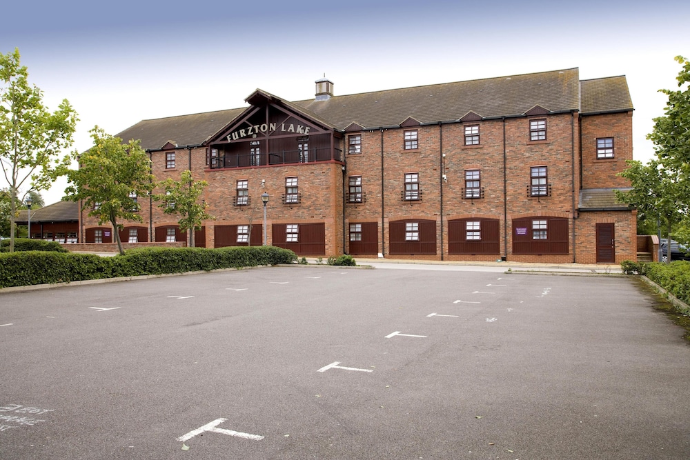 Premier Inn Milton Keynes South West (Furzton Lake) in MILTON KEYNES