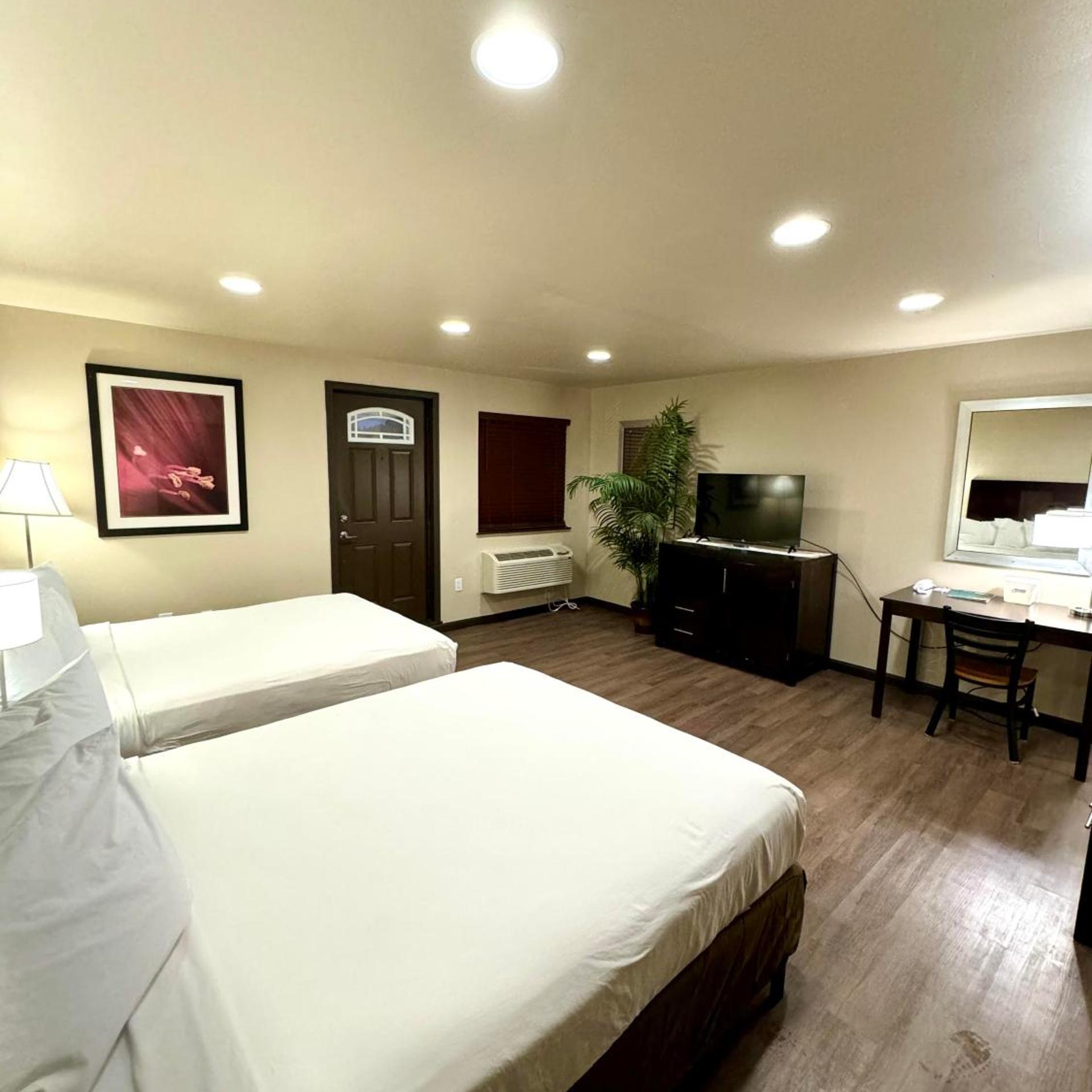 Family Suite, Supreme, 2 Queen Beds, Kitchen