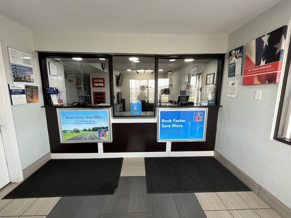 Motel6 Wichita, KS 11/44