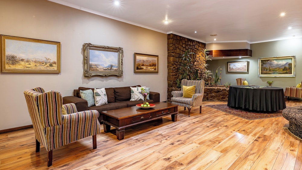 Hotel Numbi and Garden Suites 37/63