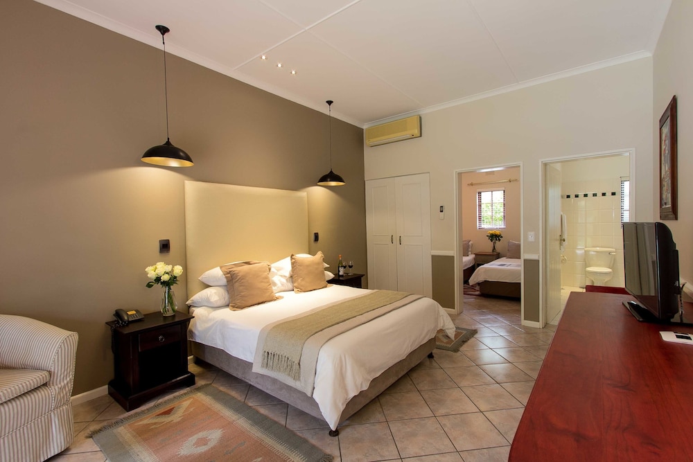 HLANGANA LODGE 19/56