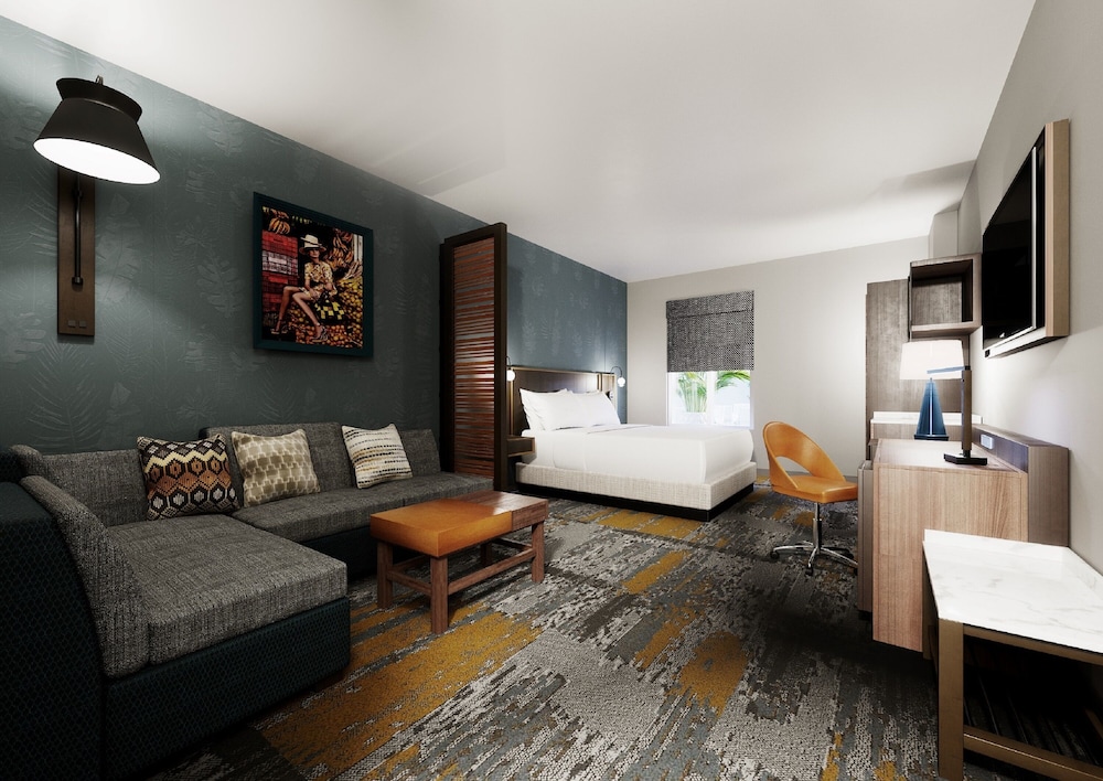 Hyatt House Tampa Downtown 24/63