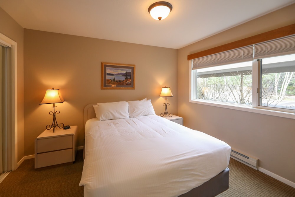 Meadow Lake Resort 15/50