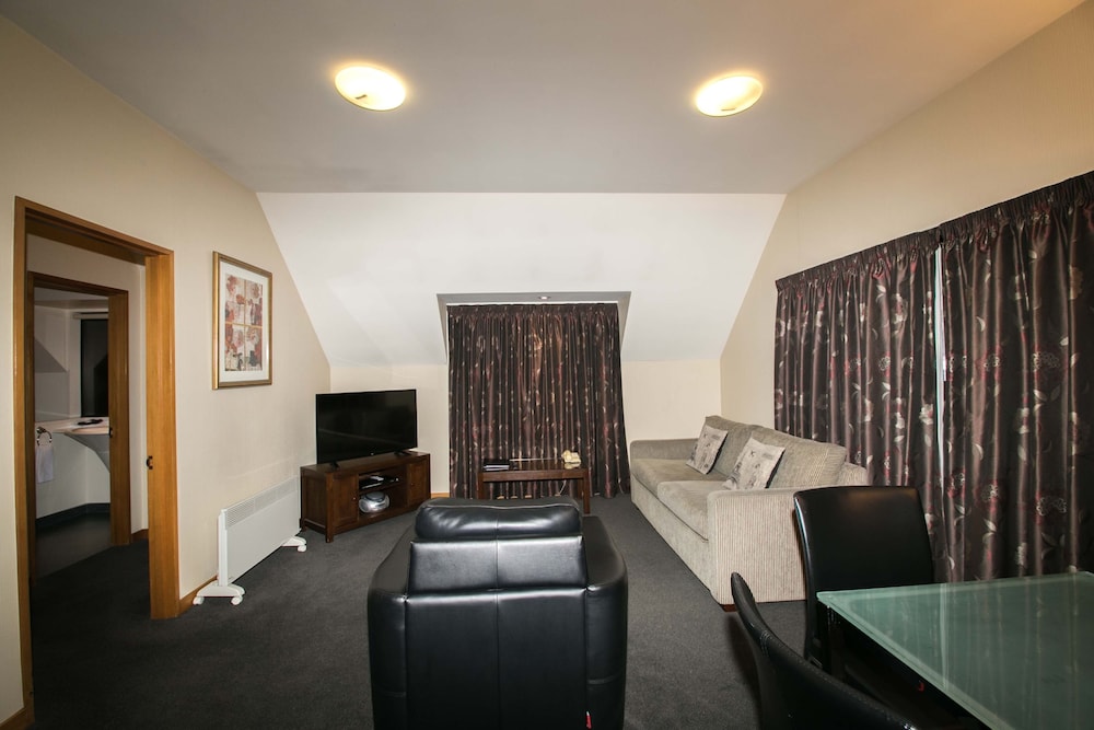 Allan Court Motel 40/66