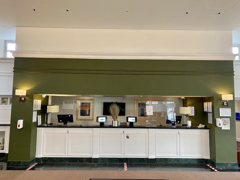 Bromsgrove Hotel and Spa 6/50