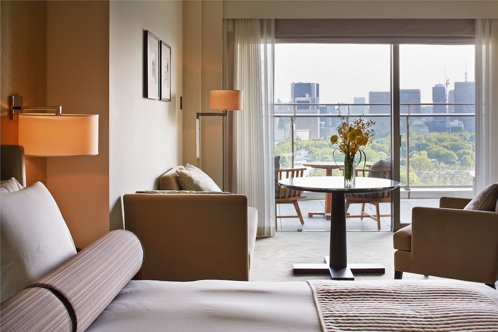 Palace Hotel Tokyo 65/87