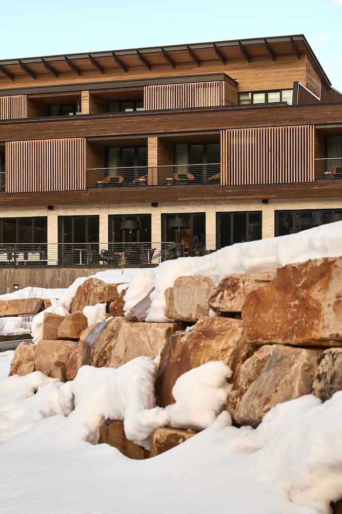 The Lodge at Blue Sky Auberge Resorts Collection 6/67