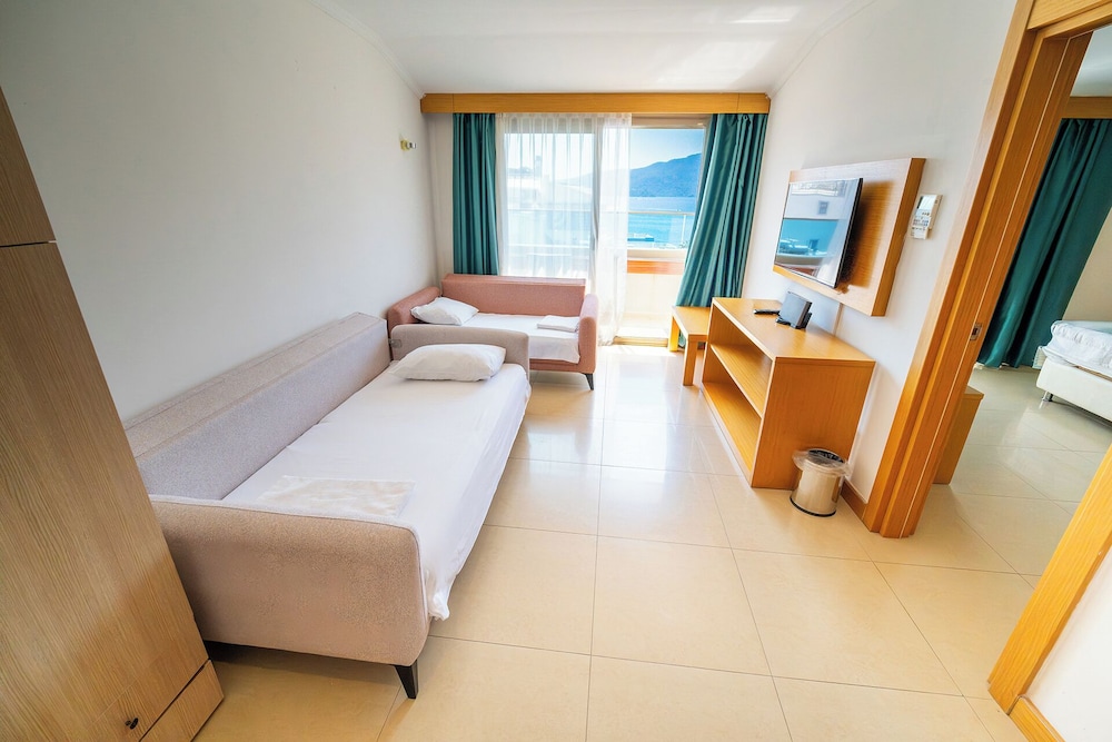 Aurasia Design Hotel 33/70