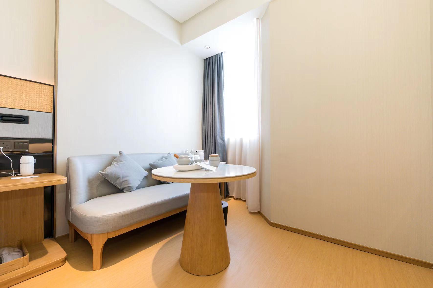 Ji Hotel (Shanghai Hongqiao Maotai Road) 17/28
