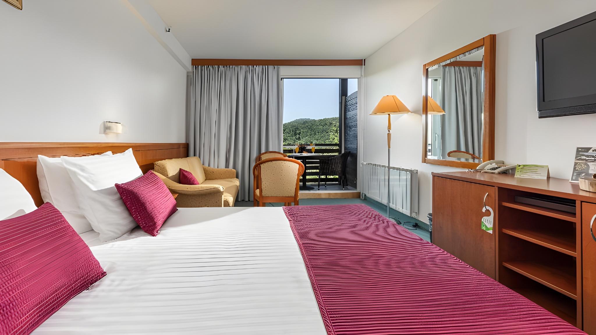 Superior, Double Bed, Lake Side