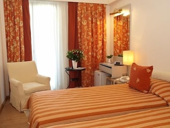 The Park Hotel Piraeus 2/28