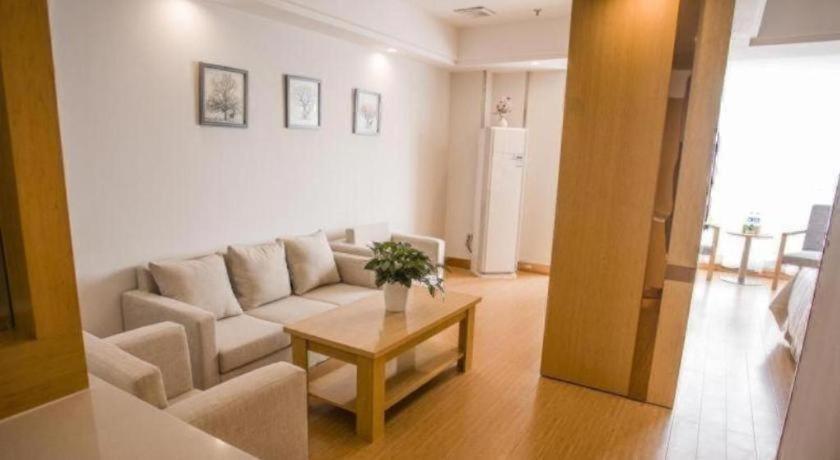 GreenTree Inn Suqian Yu District Red Star Meikailong Express Hotel 13/20