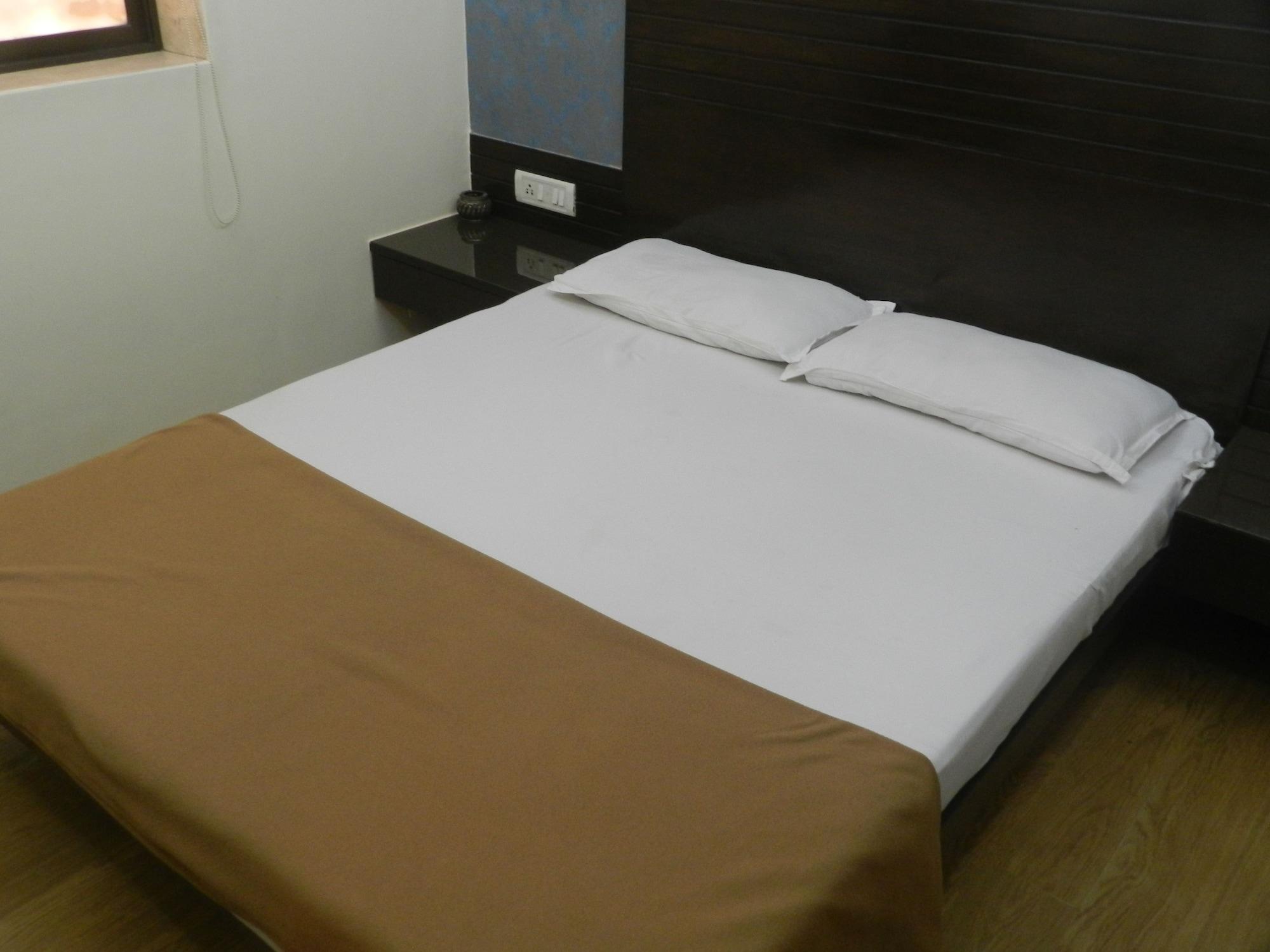 Hotel Sweet Home 6/21