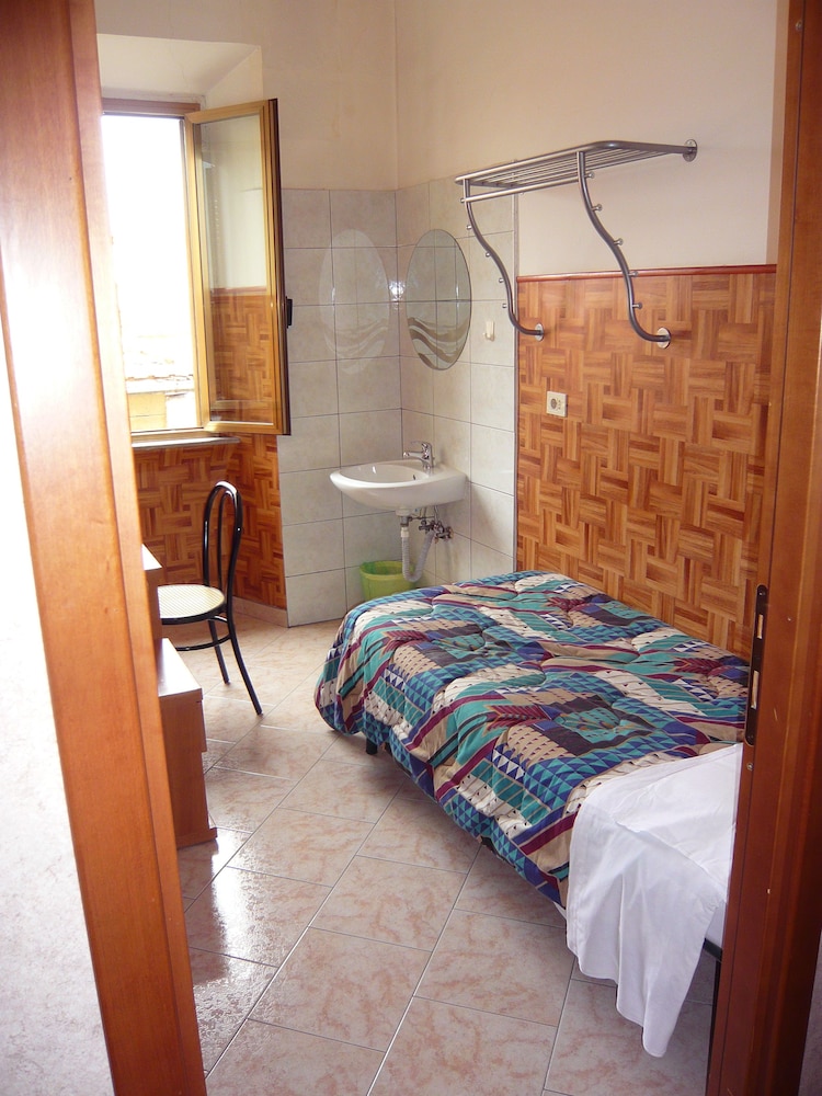 Hotel Cressy 13/63