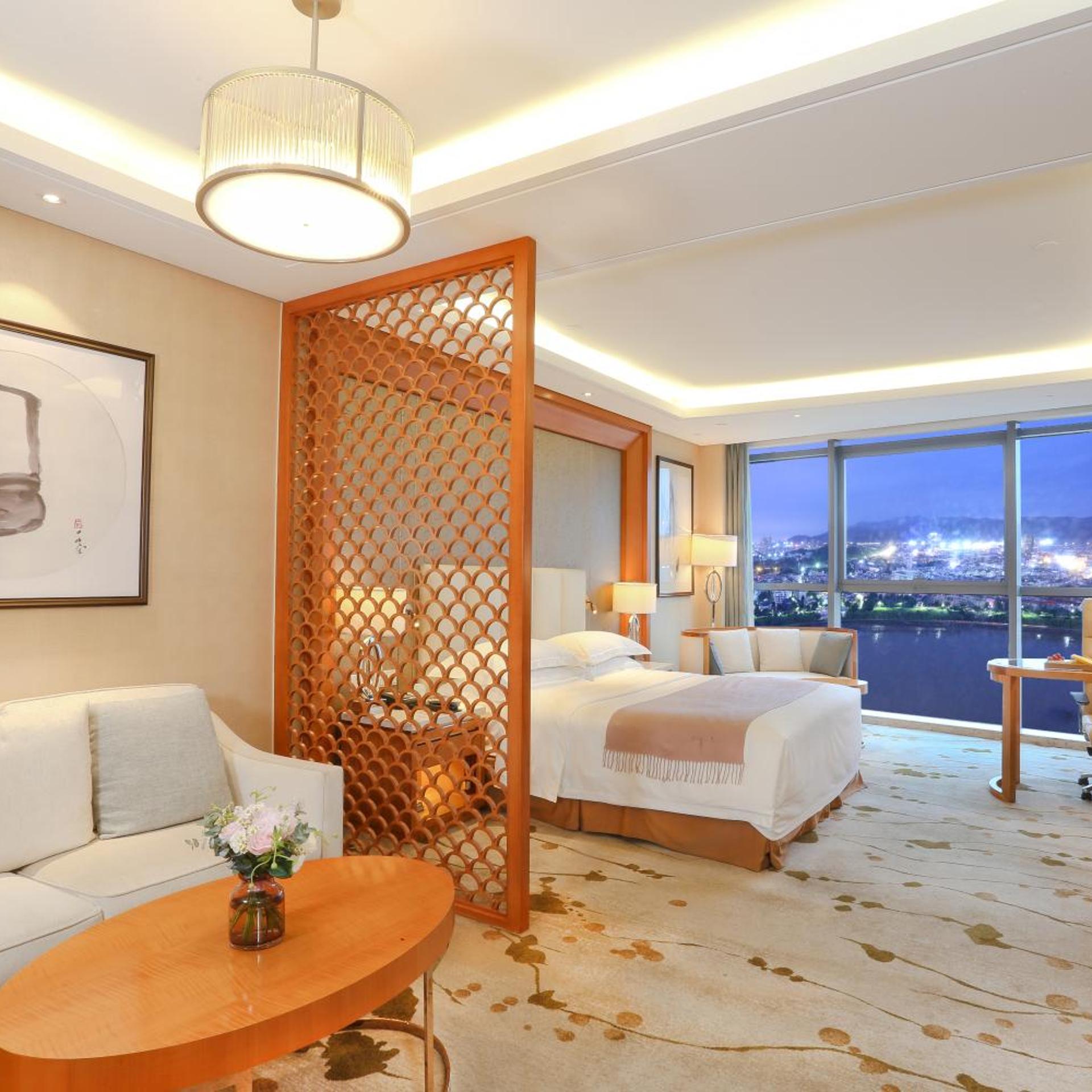 غرفة ديلوكس بسرير كينج وسرير كوين بإطلالة على النهر، Yiwu Shangcheng Hotel 8/8