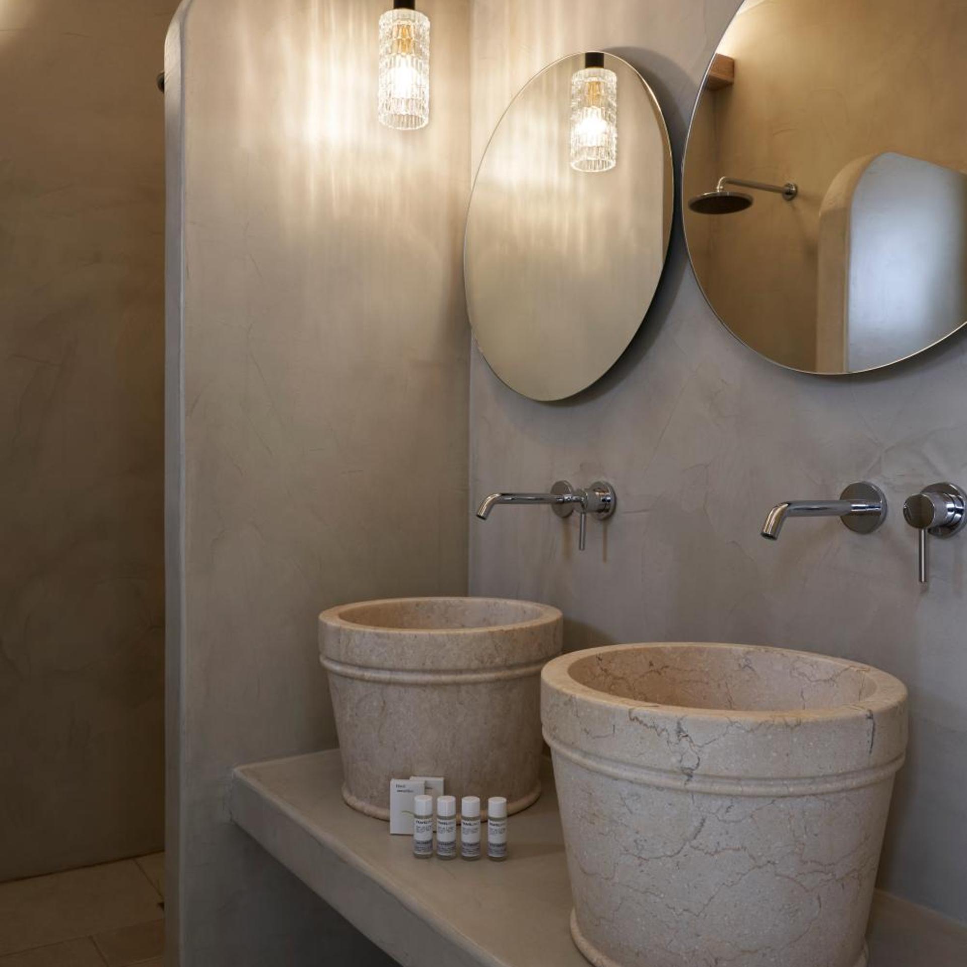 جناح ديلوكس بغرفة نوم واحدة بإطلالة بحوض جاكوزي