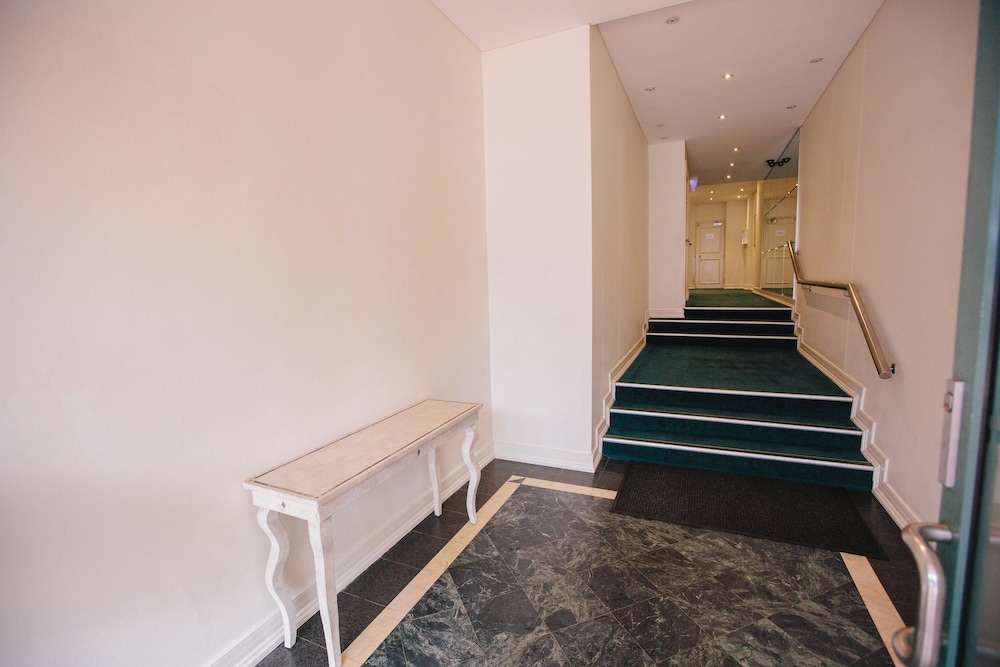 AEA THE COOGEE VIEW SERVICED APARTMENTS 63/82